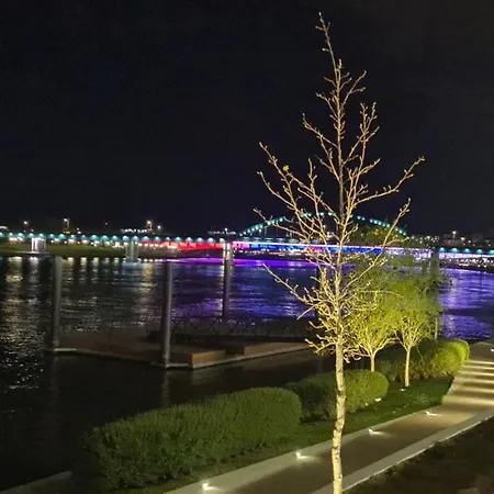 Premium Nb - Waterfront Apartment *